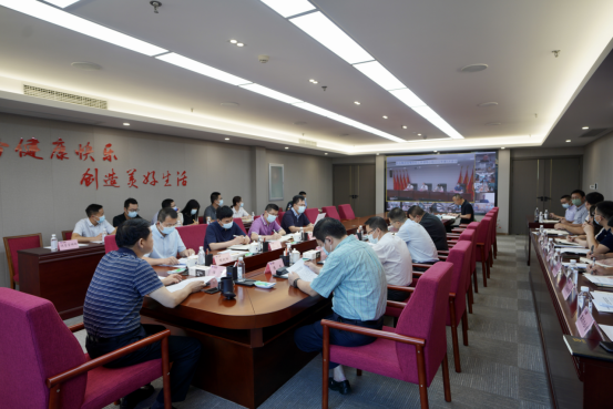四川尊龙集团召开疫情防控工作领导小组2022年第3次会议 集团党委书记、董事长、疫情防控工作领导小组第一组长任丁主持会议并讲话