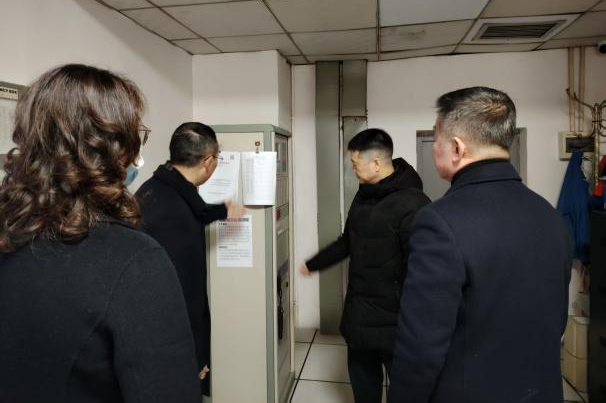 省尊龙集团党委书记、董事长游勇检查督导春节安全生产并看望慰问干部员工